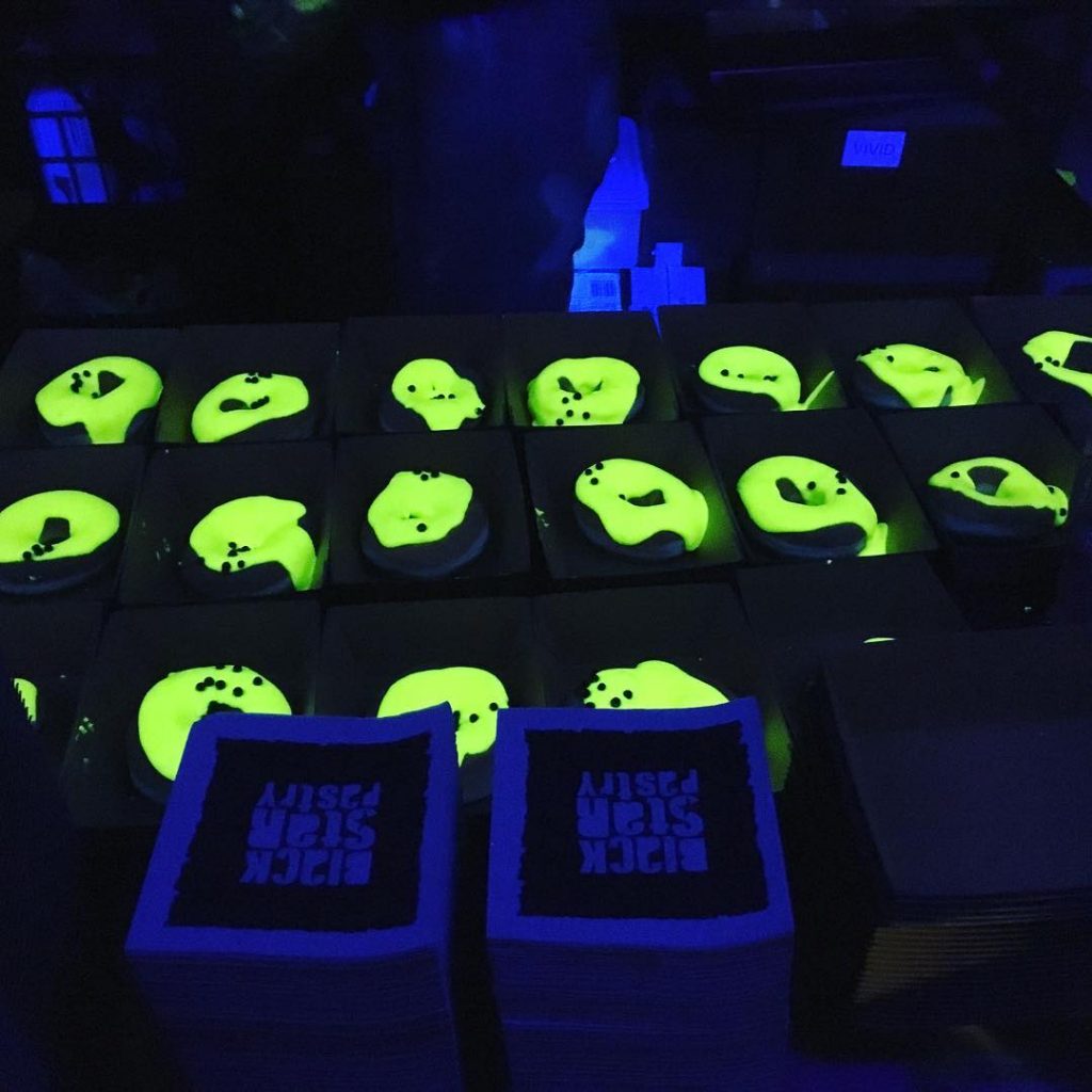 Glow-in-the-Dark Doughnuts (Glonuts) Are A Real Thing You Can Eat!