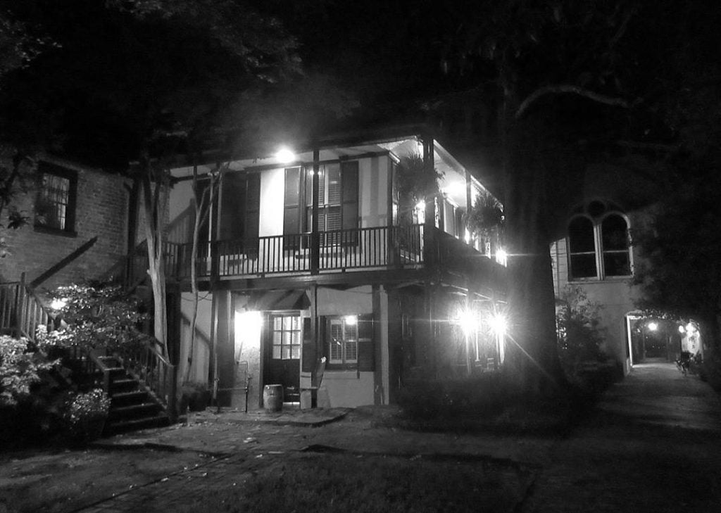 10 Ghost Stories About Hotels That Will Make You Hide Under The Blanket