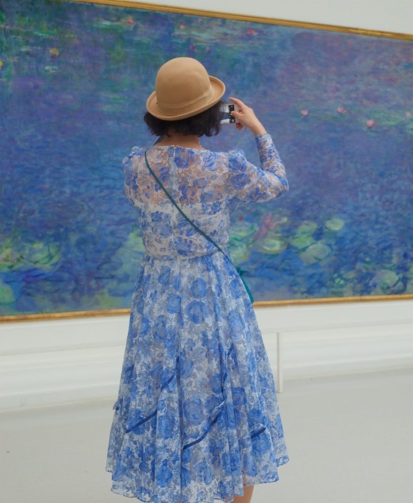 Art Gallery Stalker Looks For Visitors Who Match Famous Artworks