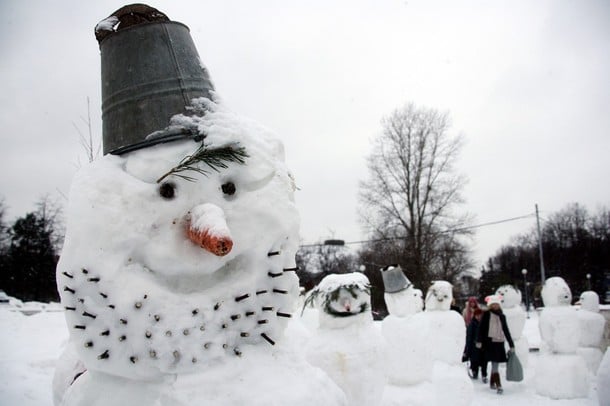 30 Weirdest Snowmen From Around the World