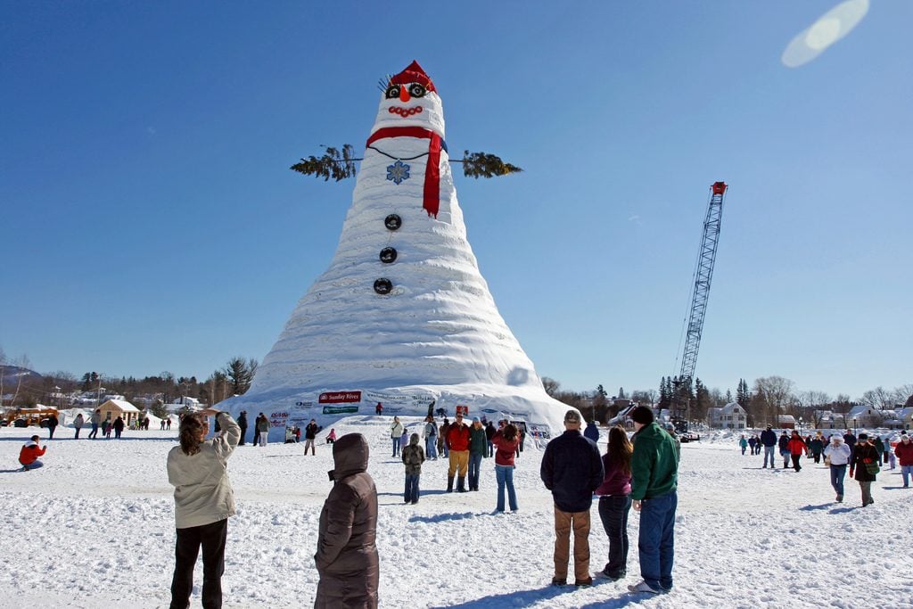 30 Weirdest Snowmen From Around the World
