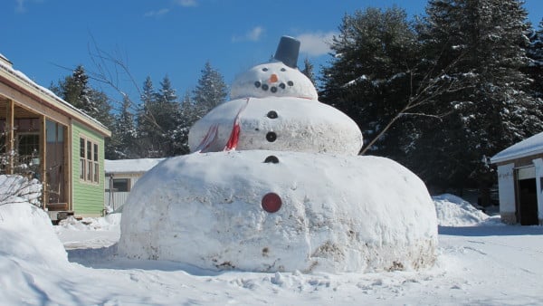 30 Weirdest Snowmen From Around the World