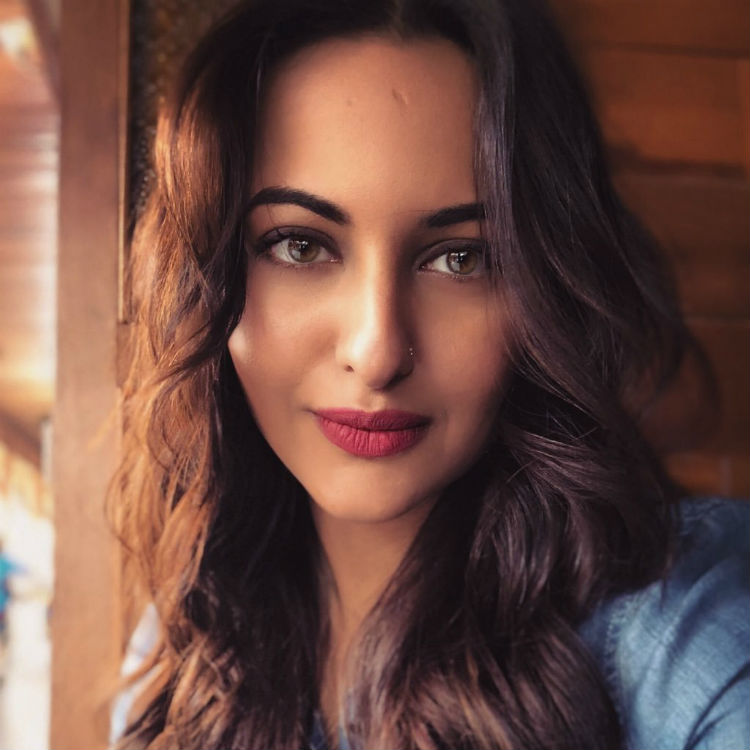 Sonakshi Sinha: Welcome to New York, the name is Akira. Nondon blog