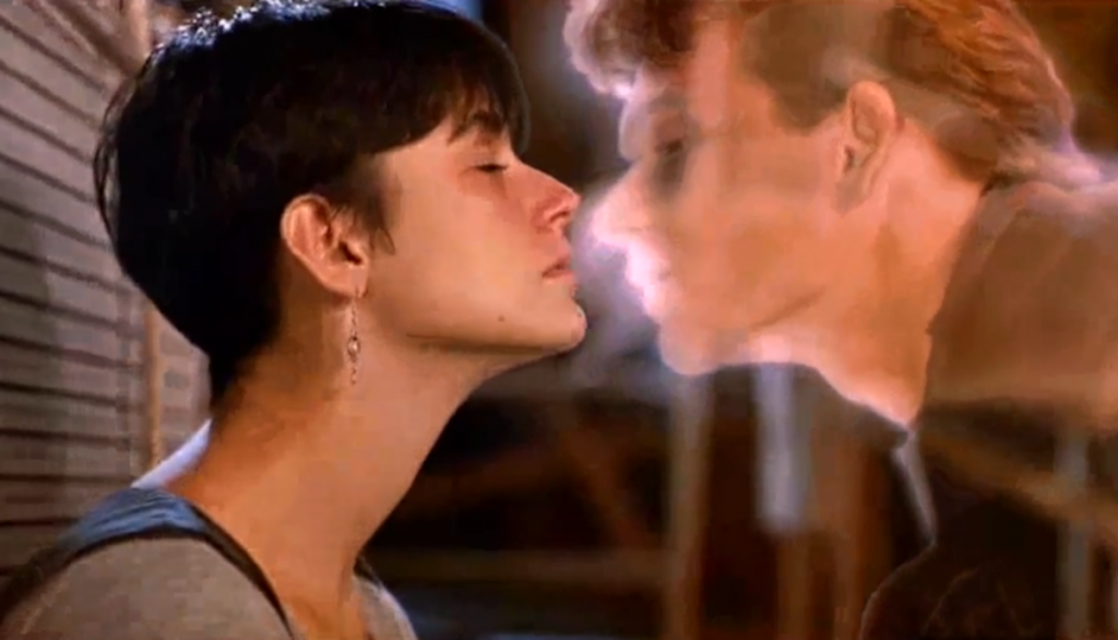 9 Little-Known Facts About Iconic Romcoms
