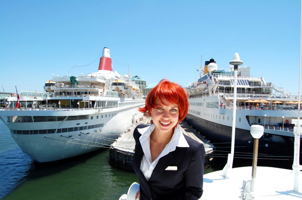 These Jobs Can Help You Make Money While Traveling