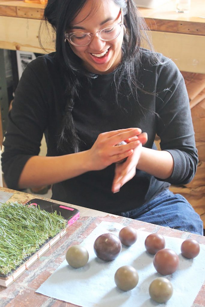 Japanese Kids Are Creating Shiny Balls From Dirt And We Are Absolutely Crazy About Them