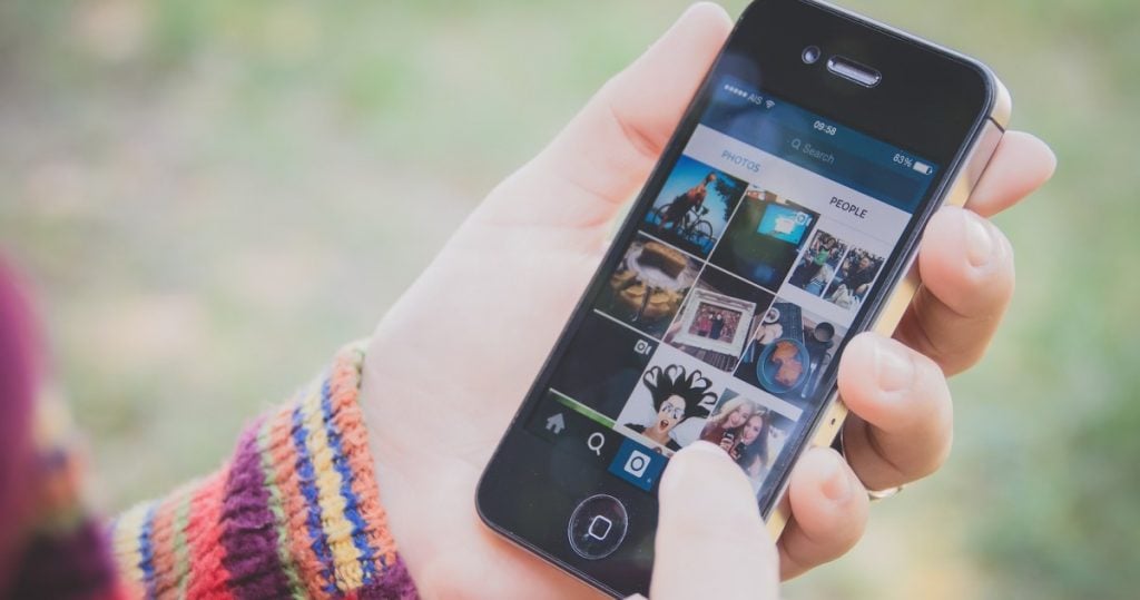 Things Social Media Does To Control Your Mind