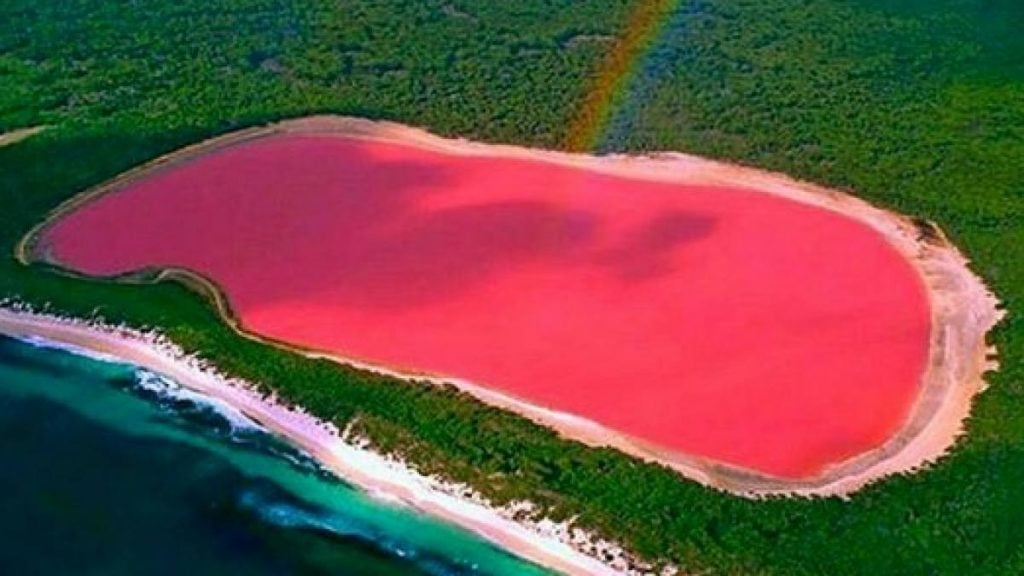 8 Most Incredibly Beautiful Lakes in the World