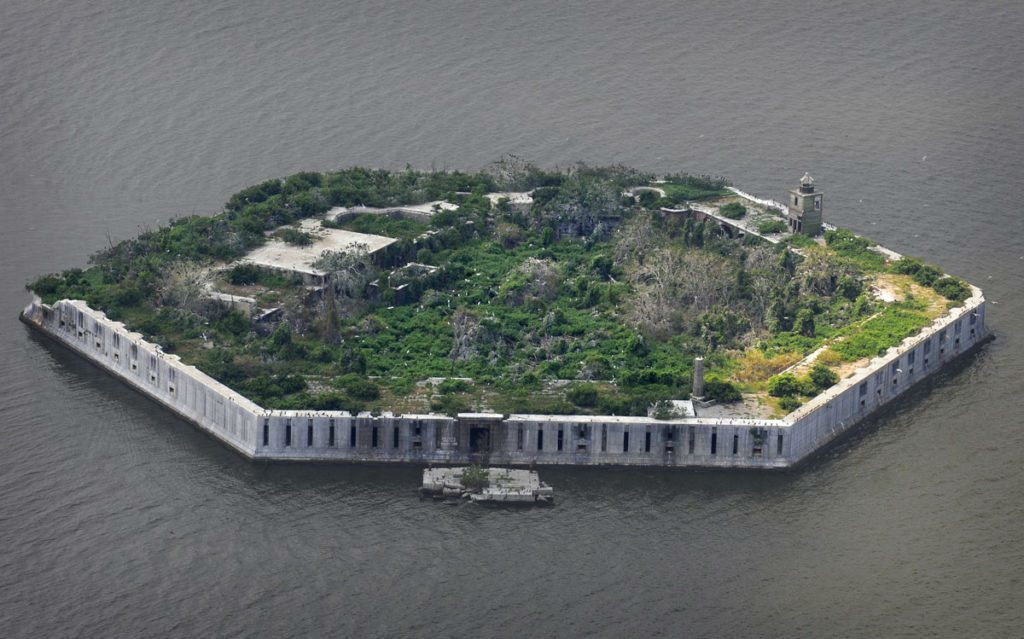 10 Quirky Islands From Around the World