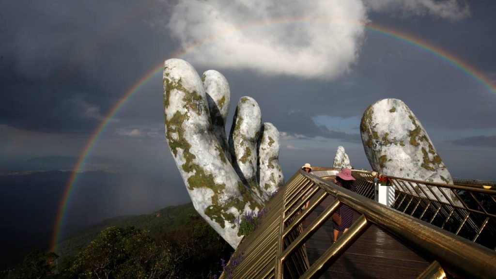 Vietnam Just Built The Best Bridge Ever