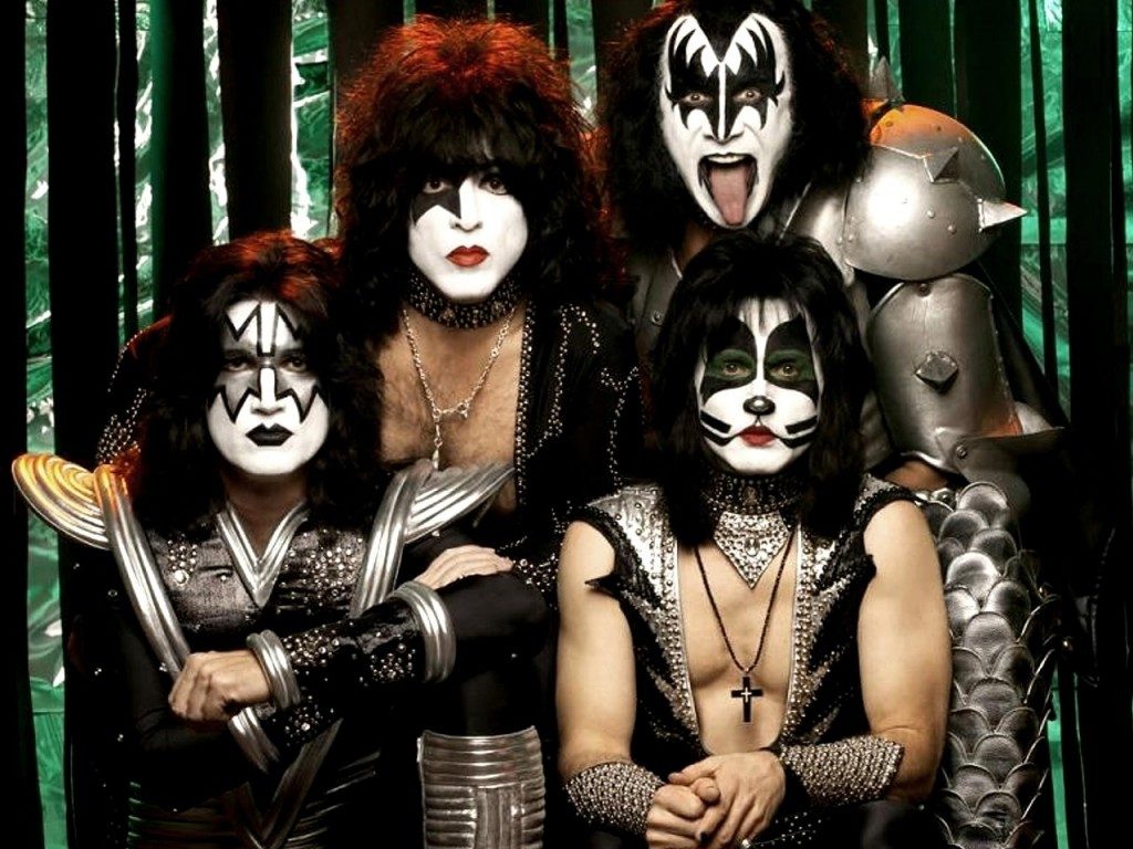 7 Rock Band Mates Who Hate One Another