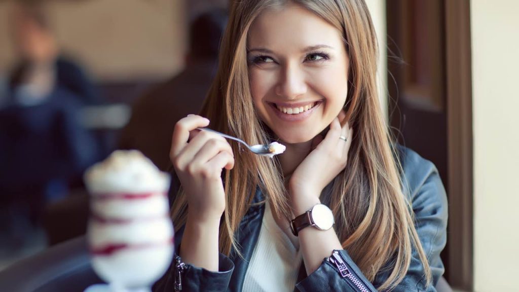 Ten Signs a Girl is Checking You Out