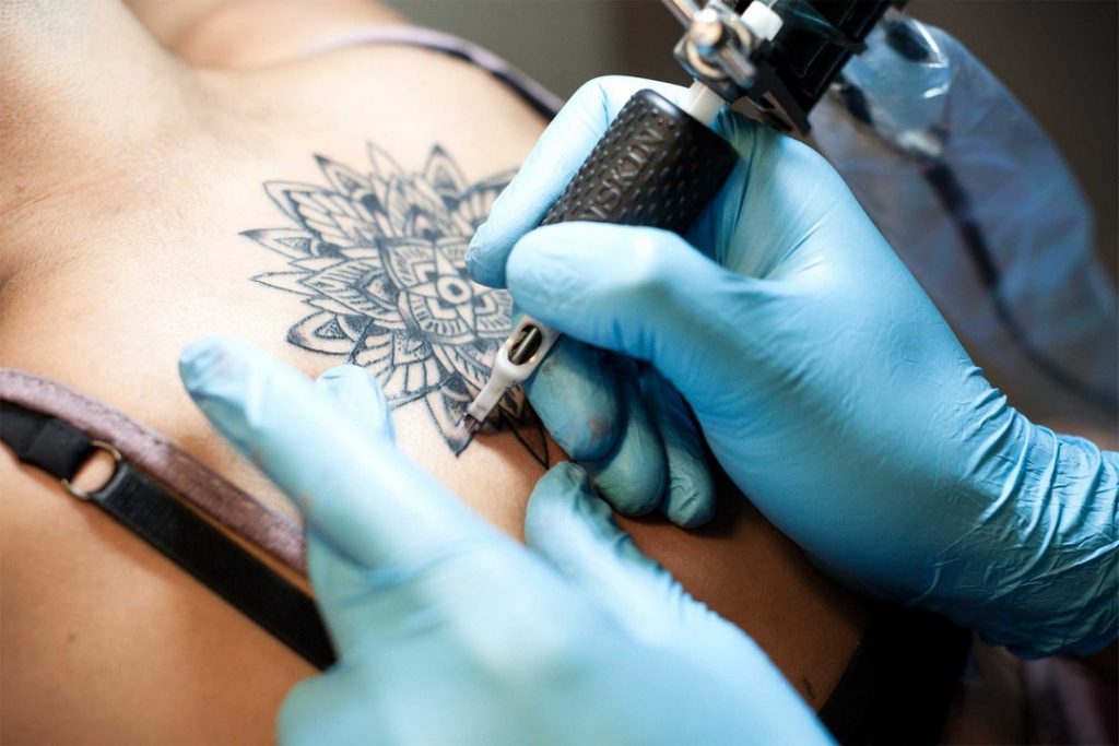 Things Tattoo Artists Hate So You Can Avoid Doing Them