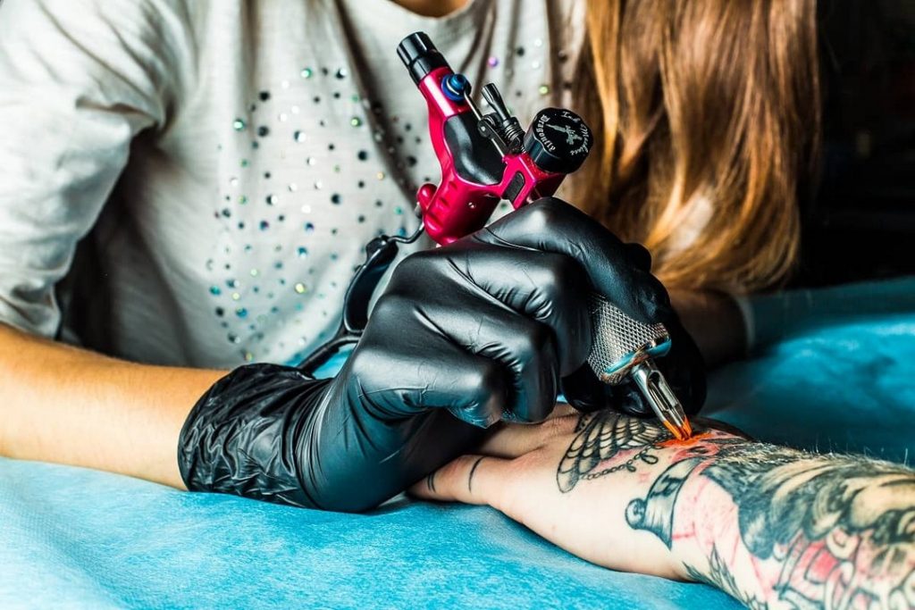 Things Tattoo Artists Hate So You Can Avoid Doing Them