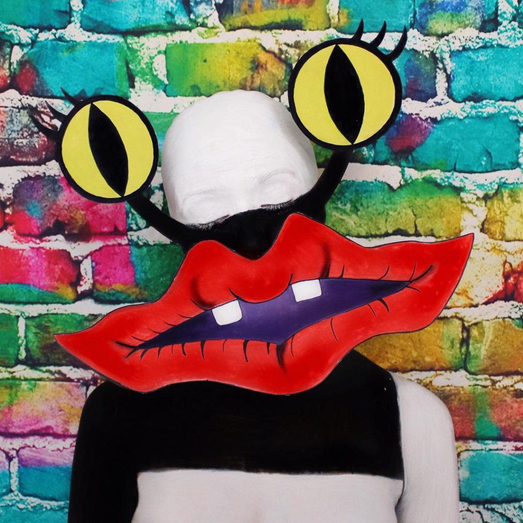 Next-Level Make-Up Artist Transforms Into Famous Cartoon Characters (20 Pictures)