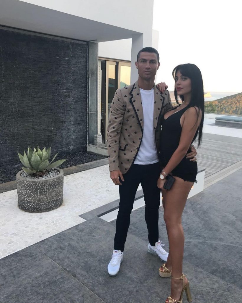 15 Most Liked Pictures on Instagram of 2018