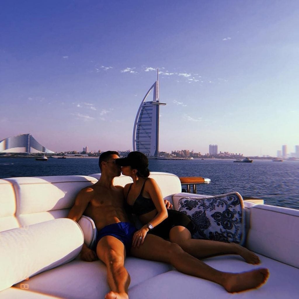 15 Most Liked Pictures on Instagram of 2018