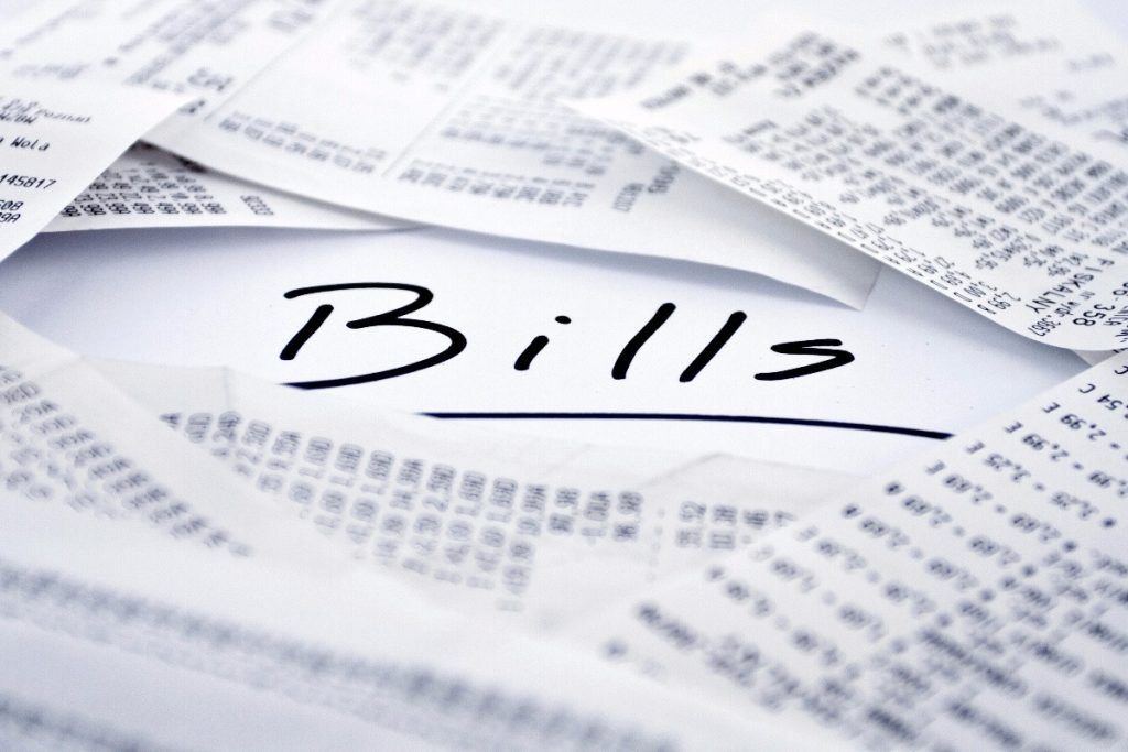 10 Tips From the Rich On How to Save Money