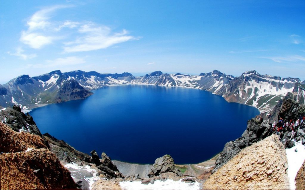 9 Most Beautiful Crater Lakes In The World