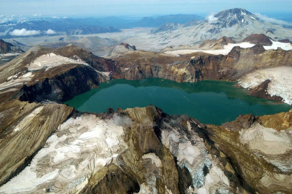 9 Most Beautiful Crater Lakes In The World