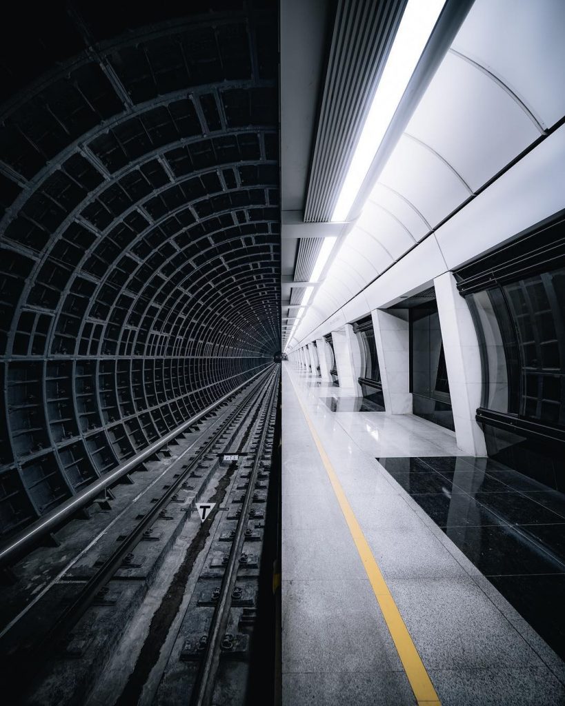 20 Perfectly Symmetrical Photos To Soothe Your Soul