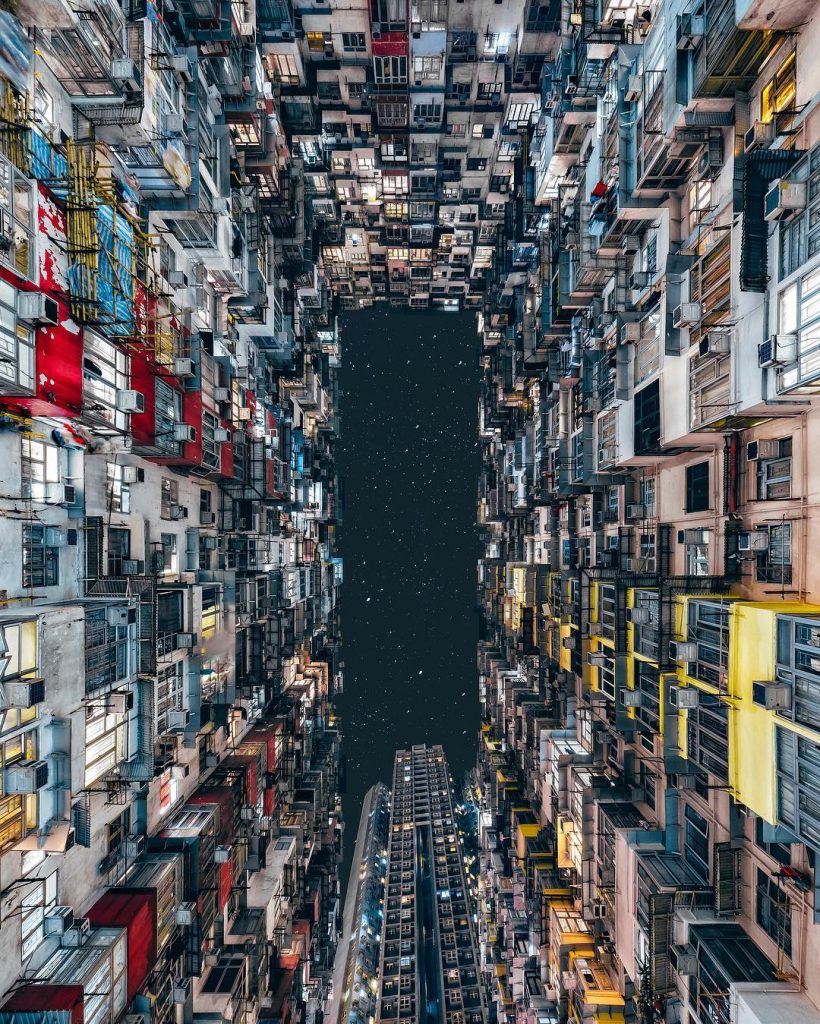 20 Perfectly Symmetrical Photos To Soothe Your Soul