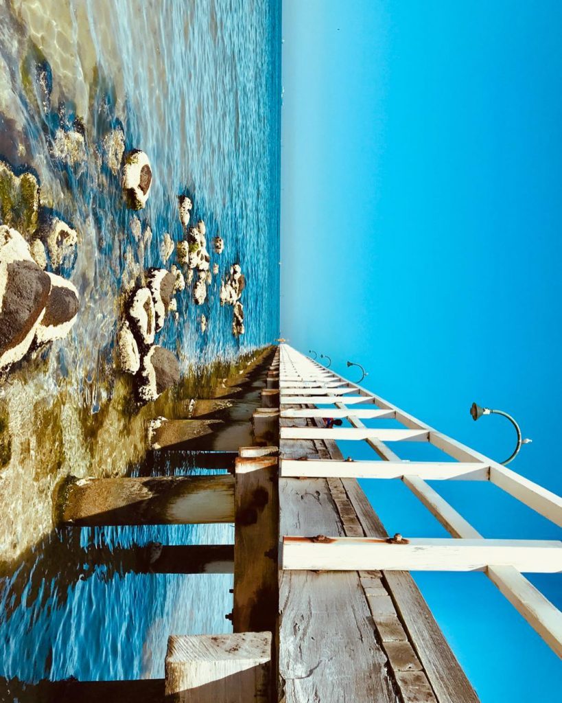 20 Perfectly Symmetrical Photos To Soothe Your Soul