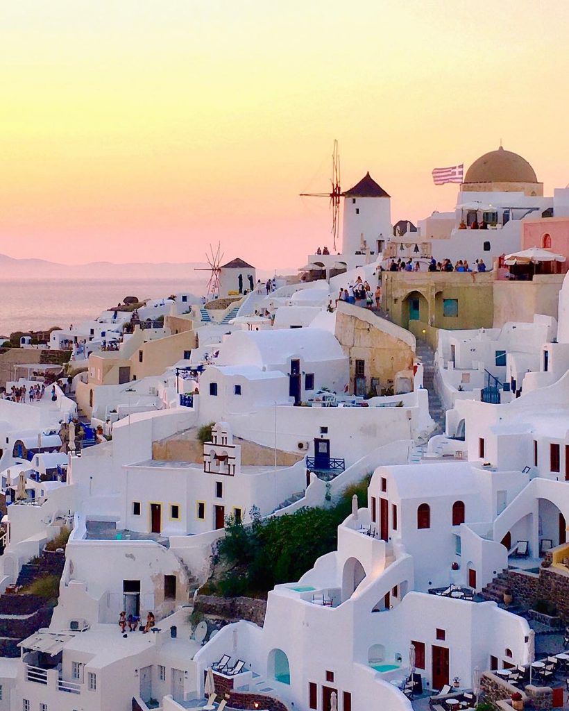 7 Most Asntonishing Train Stations in the World