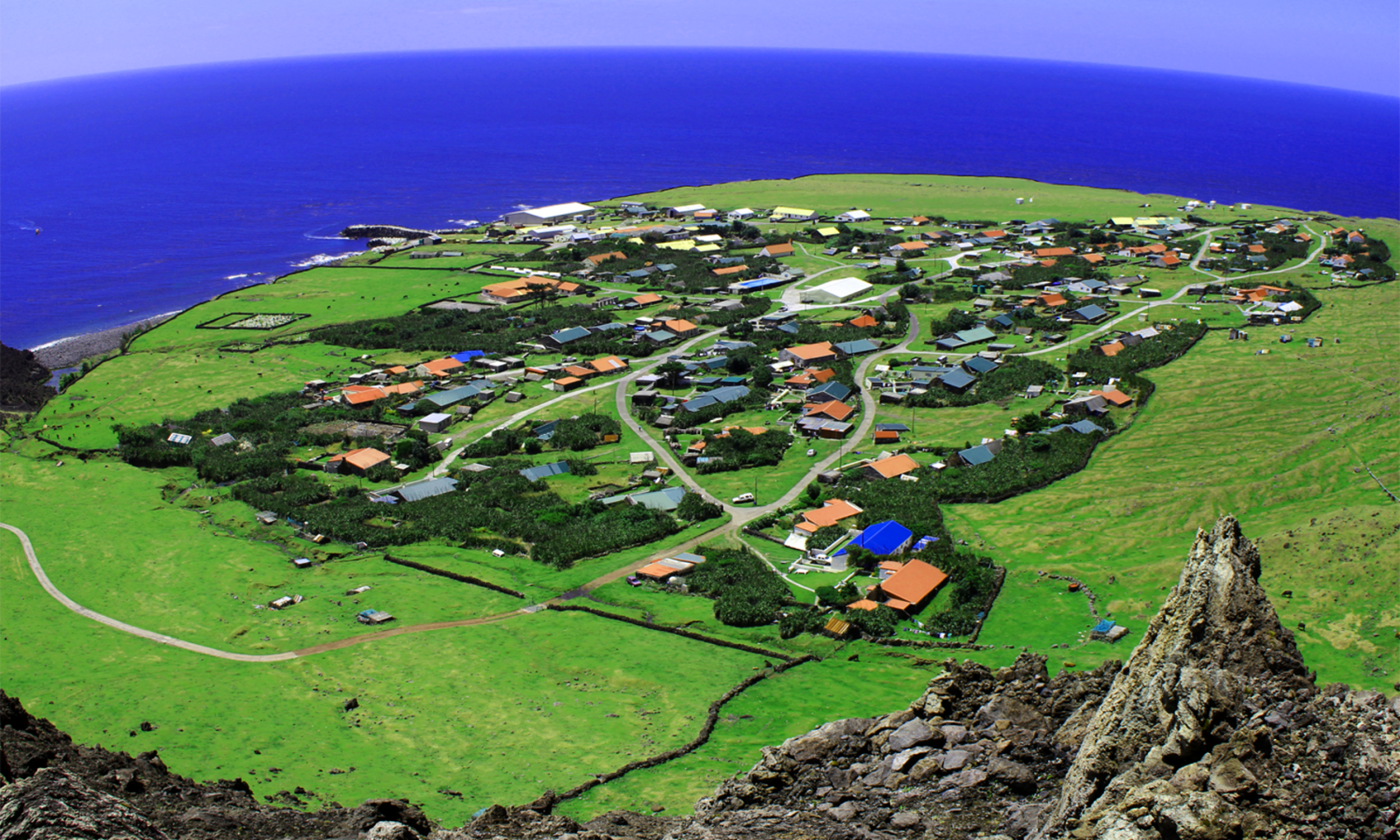 Тристан-да-Кунья, Британские заморские территории | 10 мест на планете, куда туристам добраться почти невозможно | Brain Berries