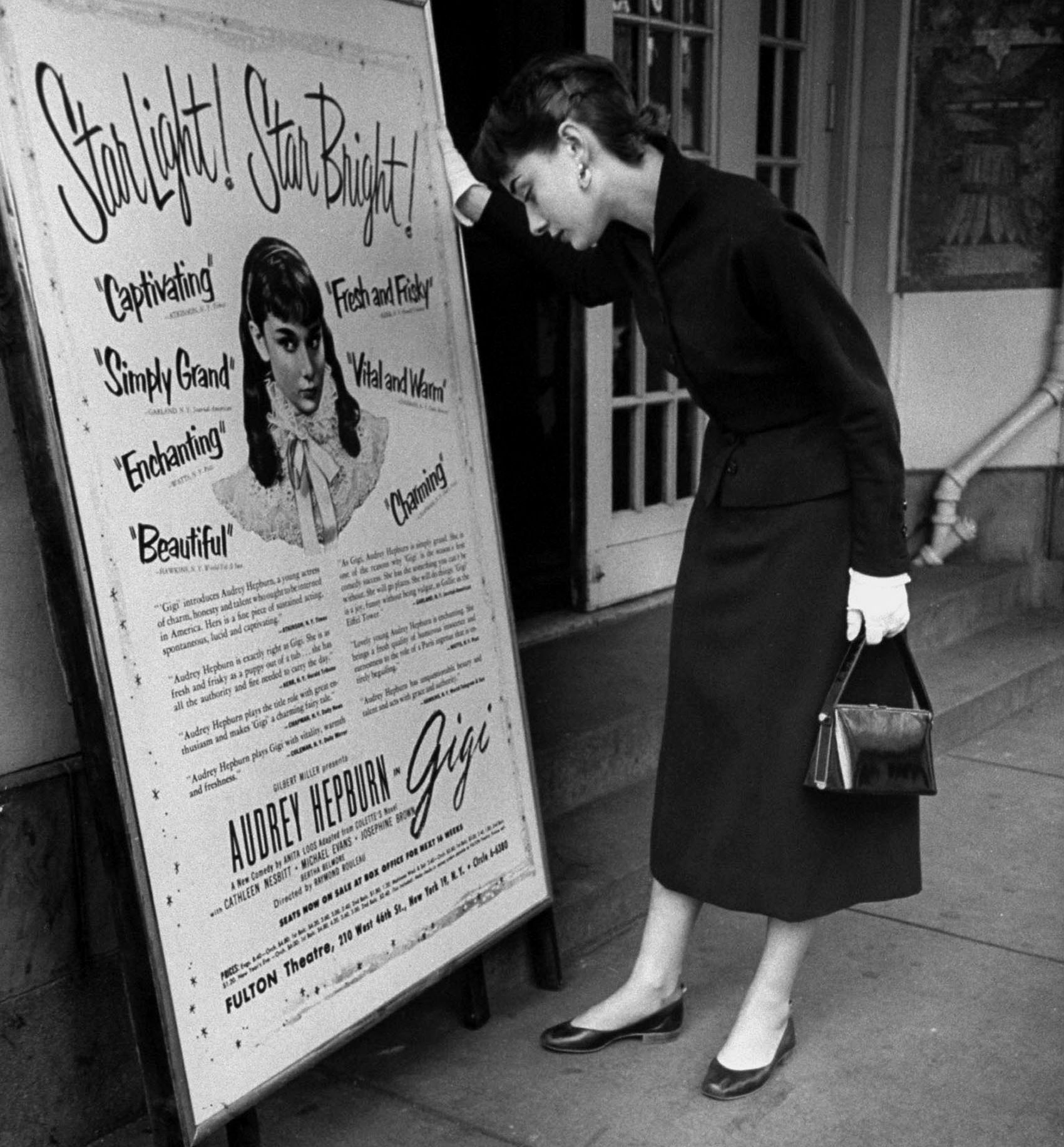 Черные балетки Одри Хепберн | Знаковые аксессуары знаменитостей | Brain Berries