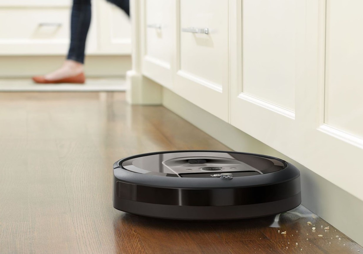 iRobot Roomba I7 | 6 Best Smart Home Devices Money Can Buy | Brain Berries
