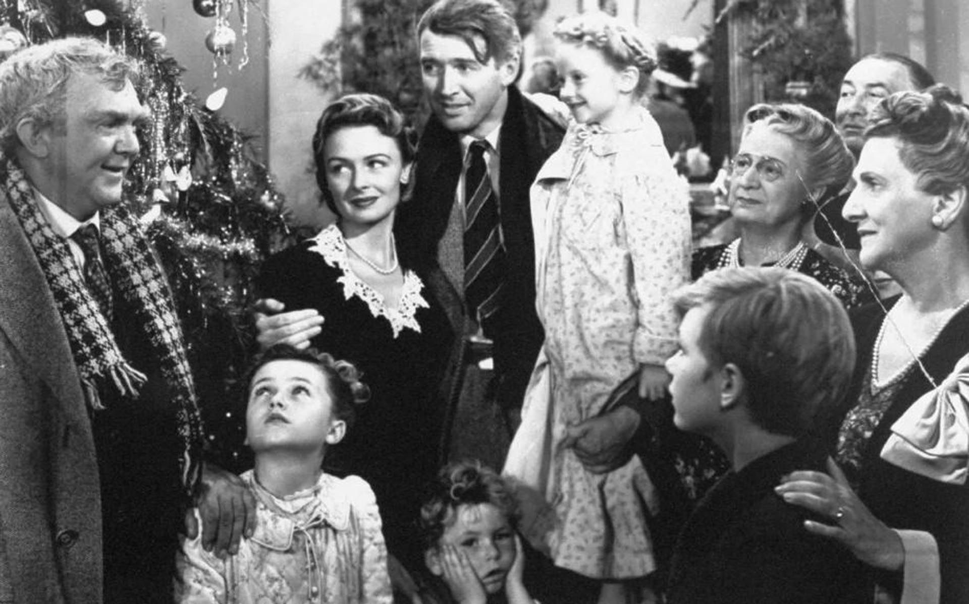 It's a Wonderful Life (1946) | 10 Movies That Will Inspire You | Brain Berries