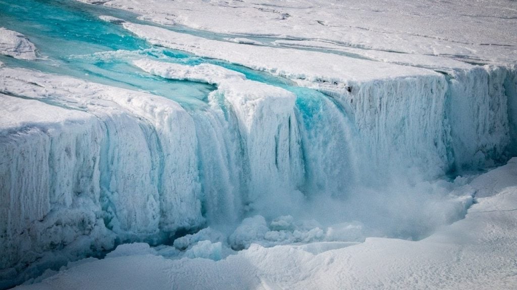 7 Amazing Facts About Antarctica That Are 87.5% True! (Can You Guess the Lie?)