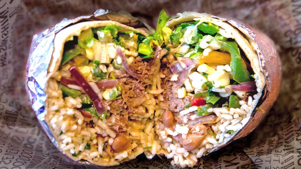 Chipotle Super Burrito  |10 alimenti che sono una garanzia per renderti felice | Brain Berries