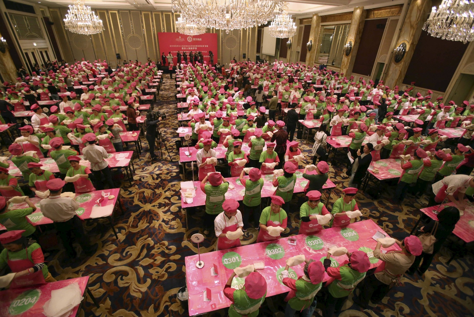 #14 | Перфекционизм по-китайски: зловещая магия организованной толпы | BrainBerries