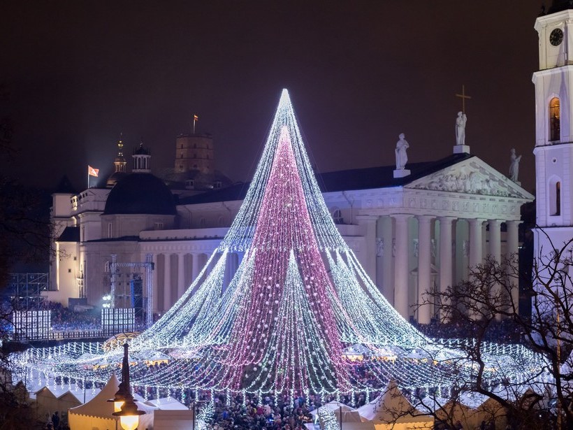 Cathedral Square, Vilnius, Lithuania | 10 Best Christmas Light Displays Around The World | Zestradar