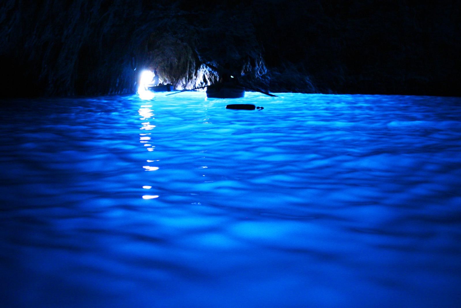 La grotta azzurra | Paradisi naturali in giro per l’Italia | BrainBerries