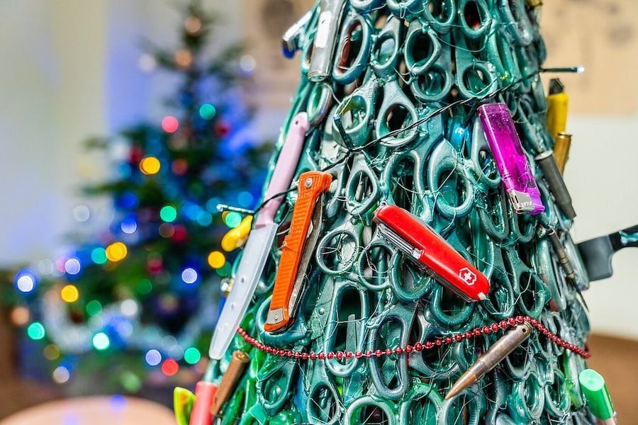  Lithuanian Airport Made A Christmas Tree From Prohibited Items #2 | Brain Berries