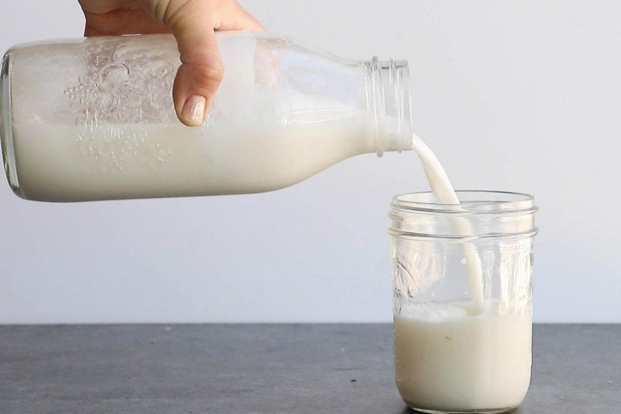 Wanna See What Happens To Your Body When You Drink Milk Everyday? | Zestradar