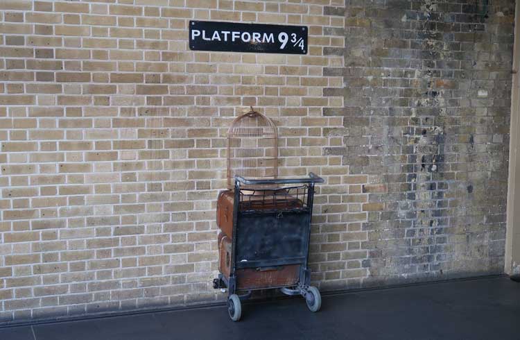 Harry Potter and the Sorcerer's Stone – King's Cross Station (London, UK) | 10 Cool Locations From Famous Movies You Can Visit Right Now | Zestradar