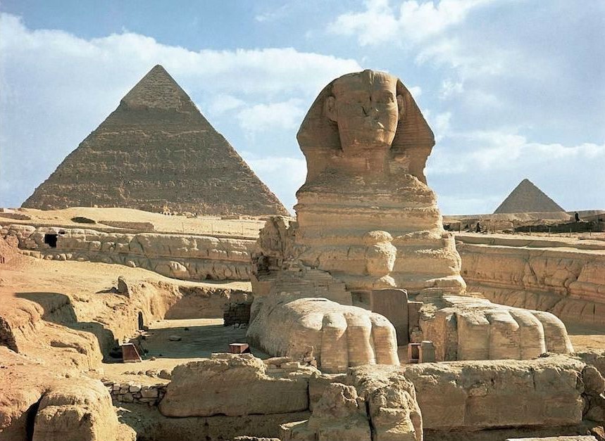 Khafre and Khufu Pyramids | 7 Ancient Pyramids Around The World | Zestradar