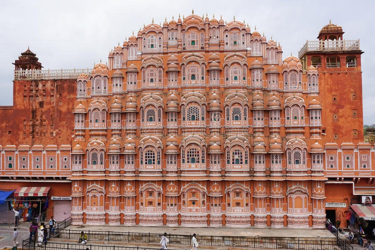 ≡ 7 Most Beautiful Royal Palaces In The World Brain Berries