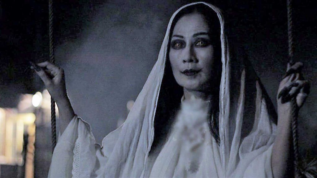 6 Film Horor Paling Seram yang Cocok Ditonton Bareng Keluarga