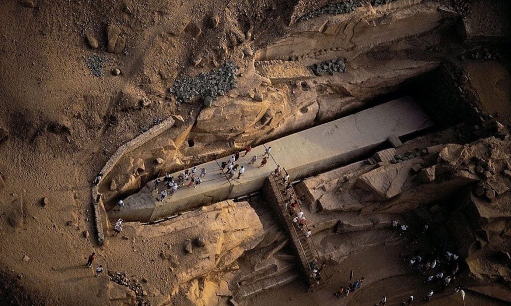 6 Mysterious Discoveries From Ancient Egypt
