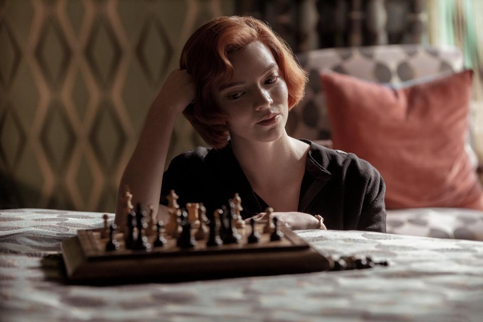 «Ход королевы» | "Ход королевы" и другие новые сериалы, которые стоит посмотреть этой осенью | Zestradar