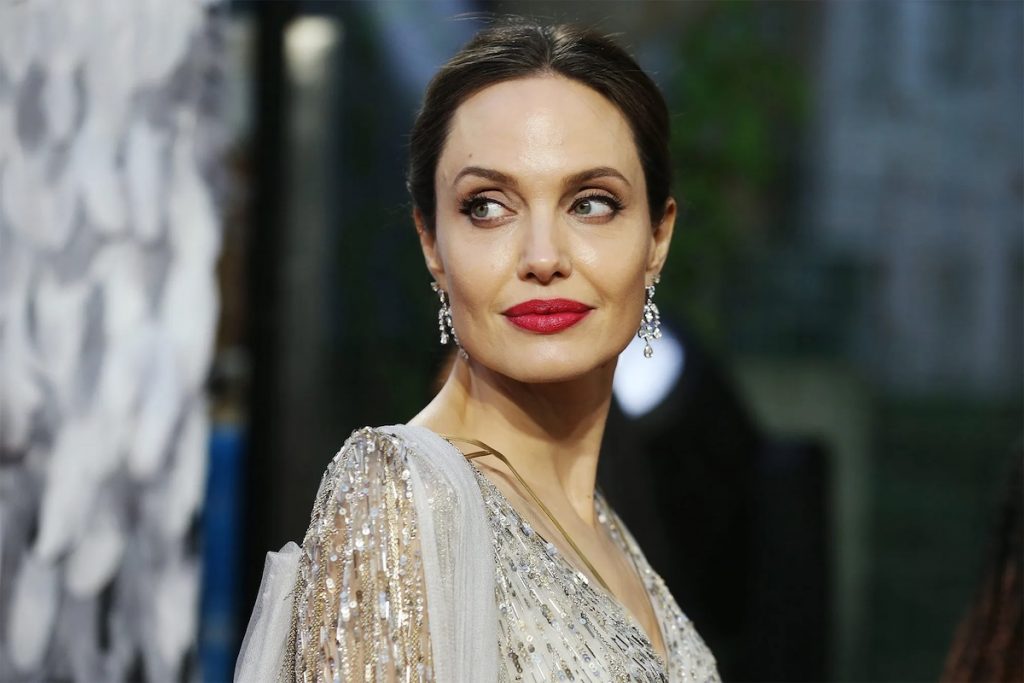 Angelina Jolie | 8 Most Overrated Hollywood Celebrities | Zestarar