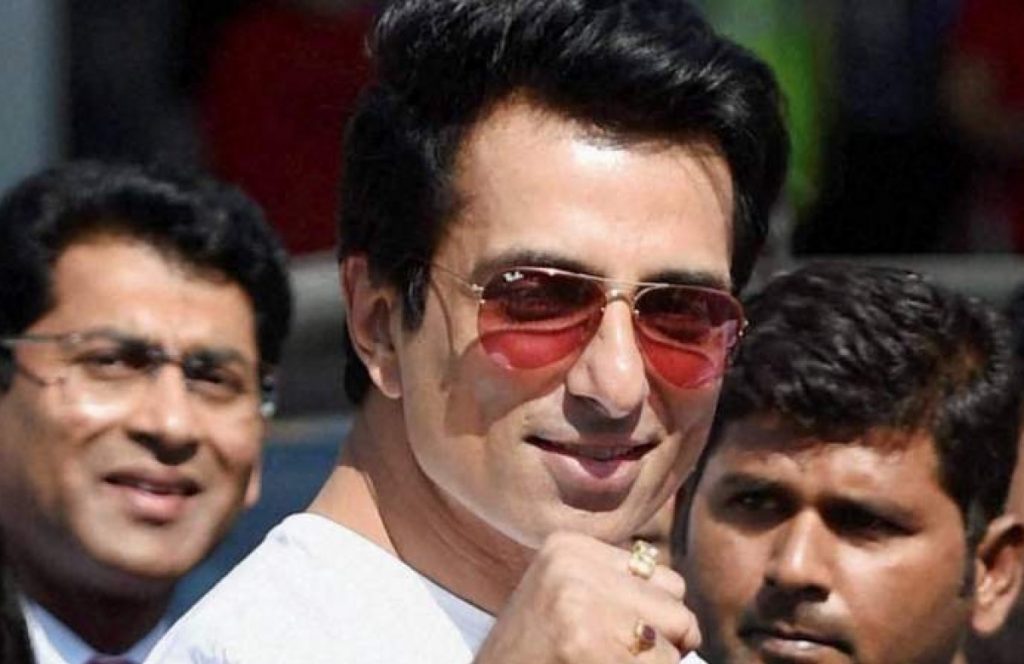 7 कारण जिसने सोनू सूद को 2020 का सितारा बनाया