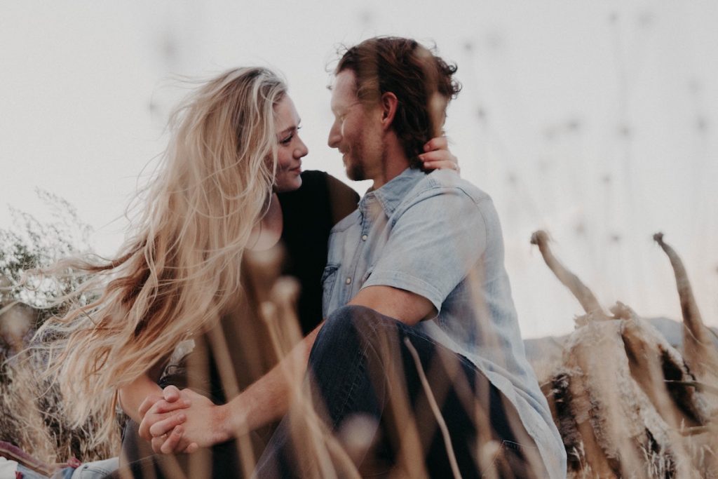 Las 6 cosas que espera un hombre de una mujer para una relación duradera