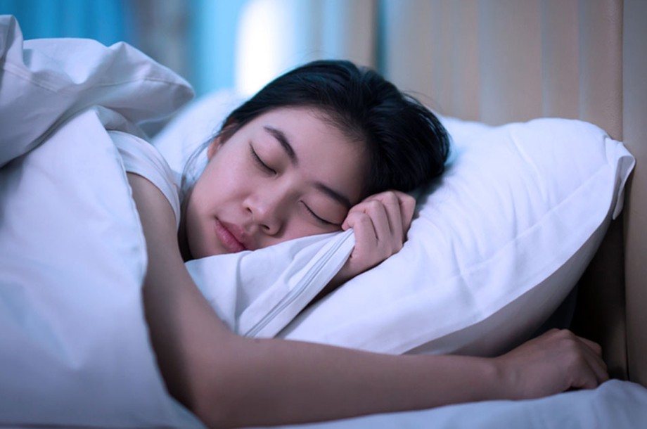 Bahaya! Hindari 7 Kebiasaan Ini Sebelum Tidur
