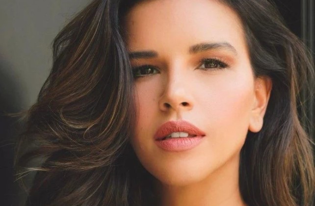 Mariana Rios entra para o elenco da série “De Volta aos 15” da Netflix